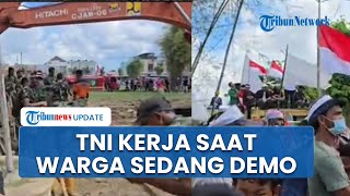 Potret Kontras Personel TNI Masih Sibuk Bekerja Bersihkan Lumpur Kala Warga Demo di Aceh Tamiang