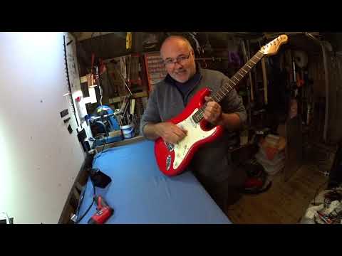 What's inside an electric guitar? A quick take-apart for beginners