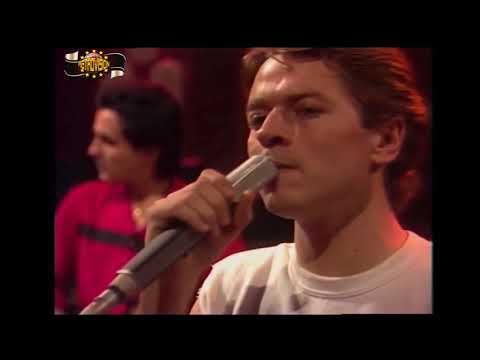 Robert Palmer  "Johnny and Mary"  (HQ Audio)