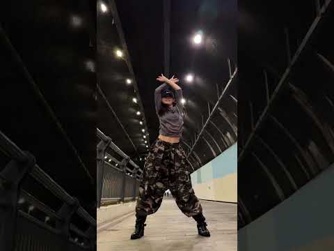 MEOVV(미야오) - &lsquo;GO HARD&rsquo; | Dance cover #akainote