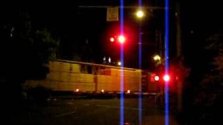preview picture of video 'P&W Freight Through Lake Oswego'