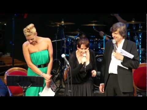 Emanuela Cortesi - la Manu - rende omaggio a Lucio Dalla