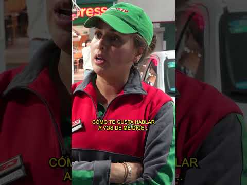 PLAYERA cuenta lo mal que la tratan y como se defiende.