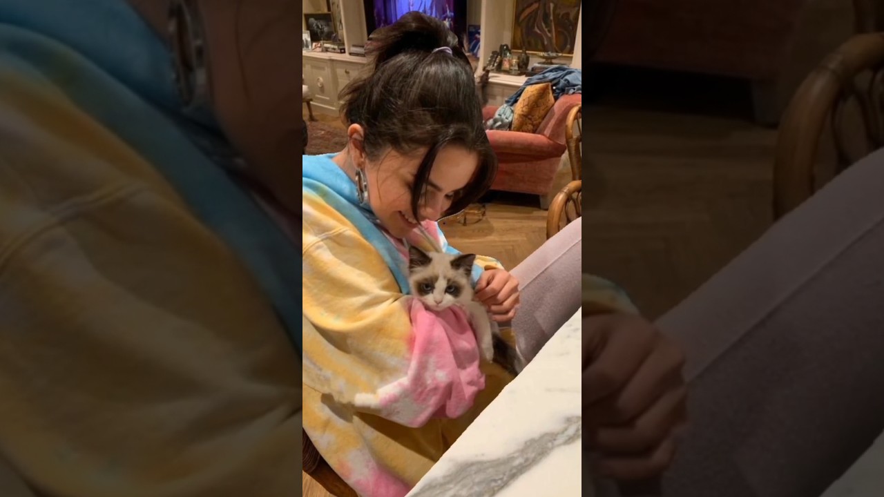 Selena Gomez best wallpapers 🥺🦋