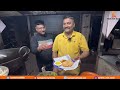 રાત્રે 2 વાગે સમોસા વેચવા ના ચાલુ કરે આ�