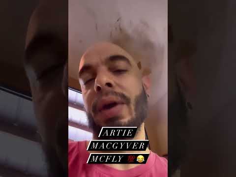 No radio plug is no problem for Ol’ MacGyver McFly! #lifehacks #diy #radio #wiring #classictrucks