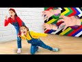 Hide And Seek Maze Chase Challenge With Maddie Eva Wendy