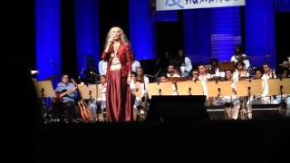Maria Bethânia e orquestra afrosinfonica no TCA - salve as folhas / oração a mãe menininha (completo