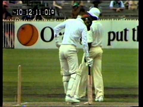 Classic fast bowling - Joel Garner v Greg Chappell at MCG December 1979