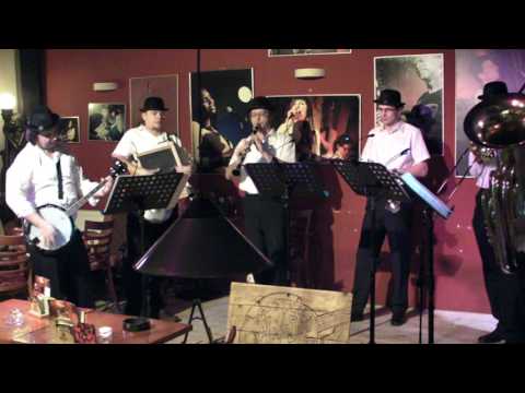 ApenDixi - ApenDixi - Sweet Georgia Brown