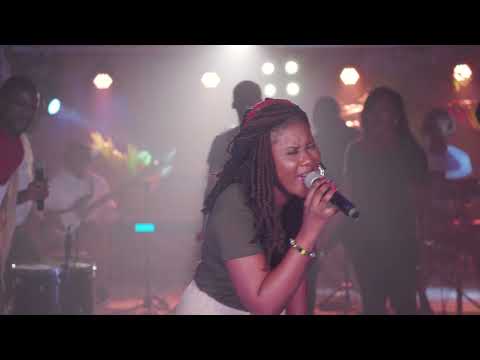 Que Ta Gloire Descende (WIN) / Estelle Essouma & Derek-Jones / VTEAM