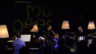 Yuri Goloubev Trio - 