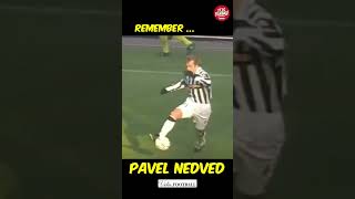 Download lagu The Genius ⚽ Pavel Nedvěd in Just One Short #football #juventus #short mp3
