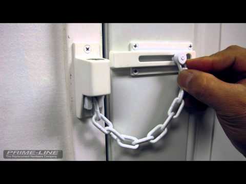 Keyed chain door lock
