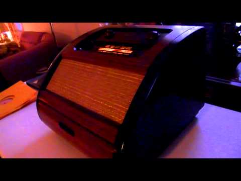 1947 Phico "Breadbox"Radio/Phono playing "Flash"by the Harry James Orch.