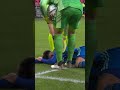 Lisandro Martínez' vierdubbele rol: slim of schwalbe? ?? | #Shorts | PSV - Ajax