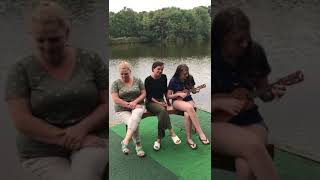 Lieke, Merel en Sofie - We got love