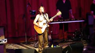 Ani DiFranco - Angry Anymore (live in Grass Valley)