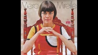 Kadr z teledysku Le petit prince aux pieds nus tekst piosenki Mireille Mathieu