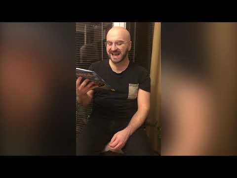 Czytanie na Dywanie #40: Artur Caturian czyta „Ufopsiaki” z serii „Psierociniec”