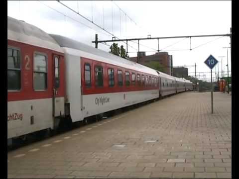 NS 1747 with delayed CityNightLine (CNL) @ Eindhoven (NL) 05-05-2012