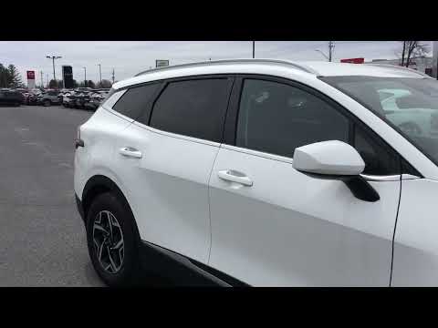 2025 Kia Sportage LX FWD in White for sale at Seaway Chevrolet Buick GMC Ltd in Cornwall, ON