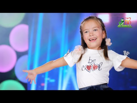 Andra Sofi Ghicavii - Fata de milioane