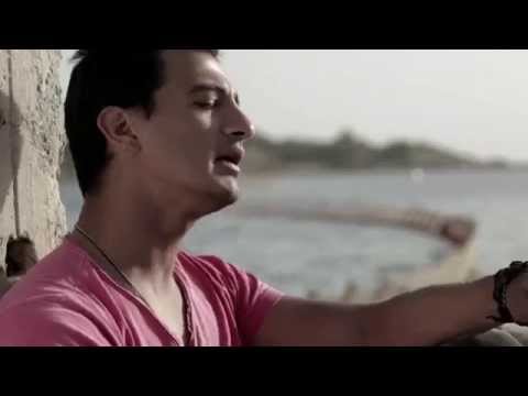 Βουτιά στο κενό   STAVENTO feat  Δήμος Αναστασιάδης   Official Video Clip