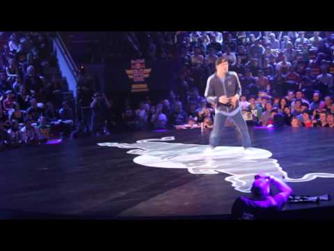 Red Bull BC One Moscow 2011 - Yan vs Lil G (1/4) [HD]