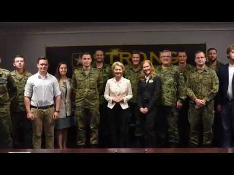 German Minister of Defense Visits Army Europe Headquarters
