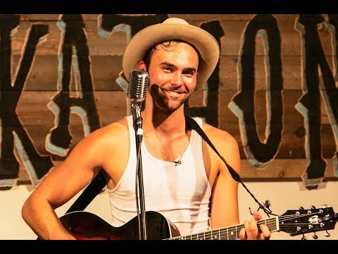 Shakey Graves - Built to Roam - @Pickathon 2013 - Wood Barn Stage