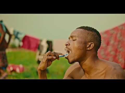 Bezaleo Comprido - Homem não fica pequeno ( Oficial Música Video)