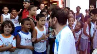 A chegada de Tom Zé no Irará para a Feira da Mandioca