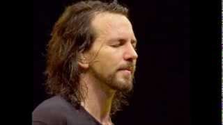 &quot;Golden state&quot; Eddie Vedder and Natalie Maines (live)