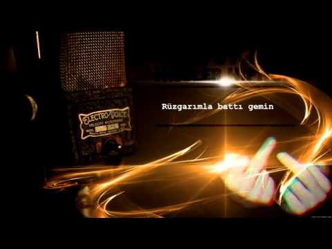 SALVKiNG - Hissler Hip Hop ( Diss Track ) [Lyrics Video]