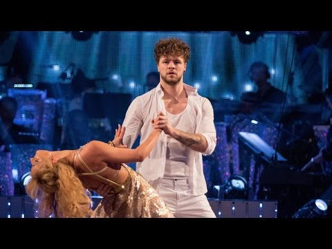 Jay McGuiness & Aliona Vilani Showdance to 'Can’t Feel My Face' - Strictly Come Dancing: 2015