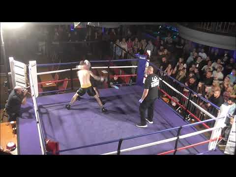 FIGHT 1 CHARLIE SMITH V IAN DENEFIELD