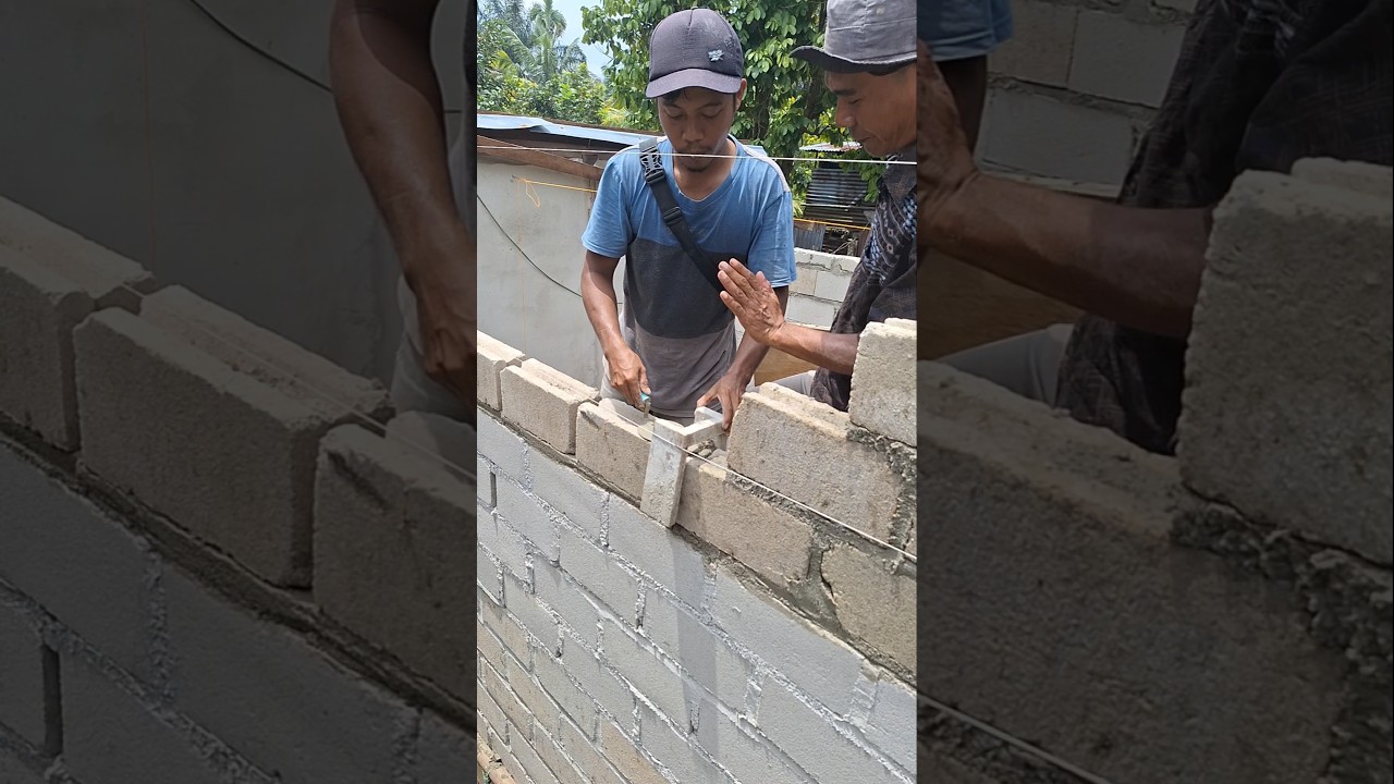 the fastest tool for leveling the mortar for installing bricks.