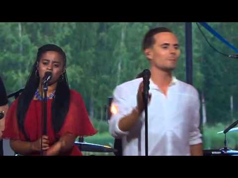 Oskar Linnros - Genom eld (Live @ Moraeus med mera)