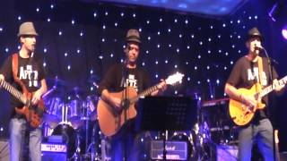 Happy Xmas ( War is Over ) door One After 909