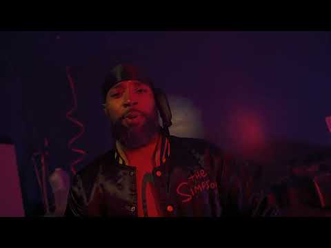 Viral Visualss and J STEAD