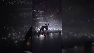 A little bit of light choreo goes a long way #carolofthebells #tour