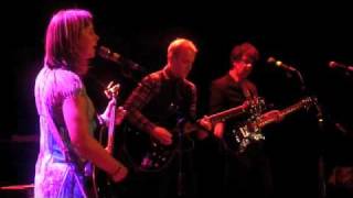 The Vaselines - You Think You're a Man (live)