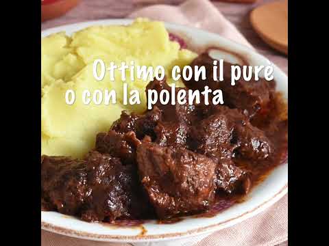 Spezzatino al sugo tenero e gustoso: con questa ricetta si scioglie in bocca!