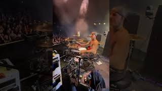Download lagu Travis Barker Feeling This Live mp3