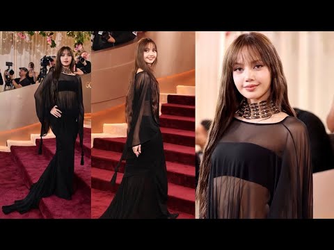 BLACKPINK LISA ARRIVAL AT THE GOLDEN GLOBES AWARDS RED CARPET 2026