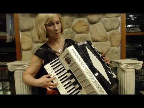 2676 - Black White Royal Standard LM 41 120 $495