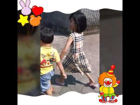 Ice Cream on Sundays | Biar BeAr Akur, Mama ngajak beli Es Krim.