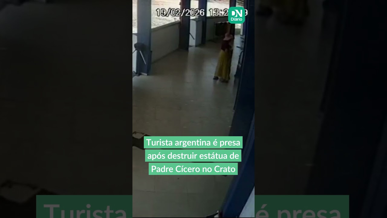 Imagem da notícia Turista argentina é presa após destruir estátua de Padre Cícero no Crato
