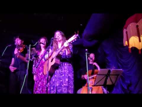 Daisy Chute (ft Hannah Brine, Matt Kent & Midori Jaeger) - Big Yellow Taxi (cover) @ Aces and Eights